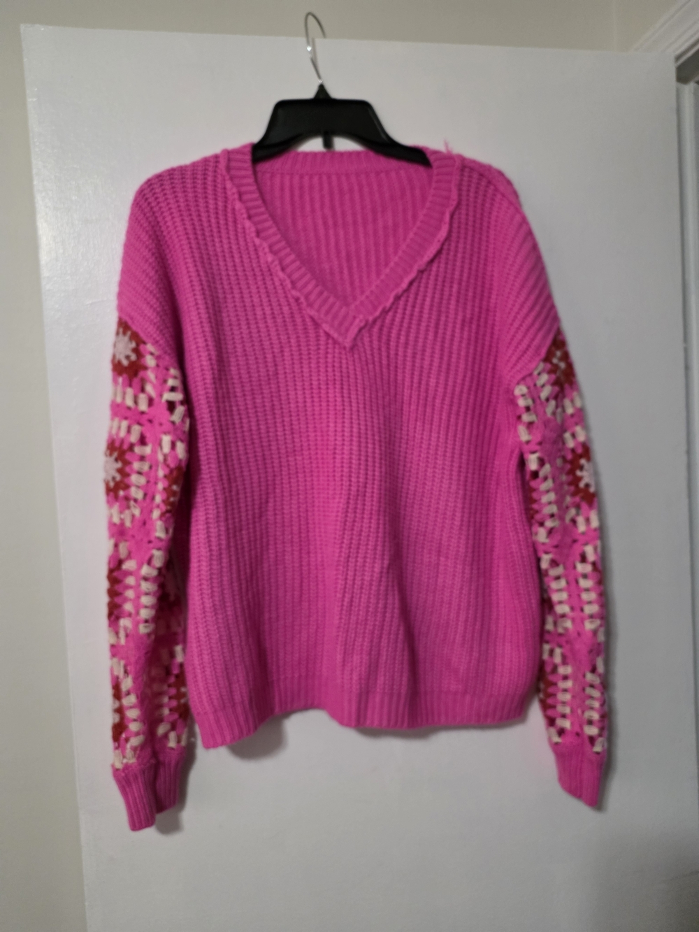 V-neck Pink Women's Sweater with Crocheted Sleeve Detail